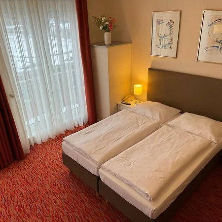 Mueßer Hof 3*